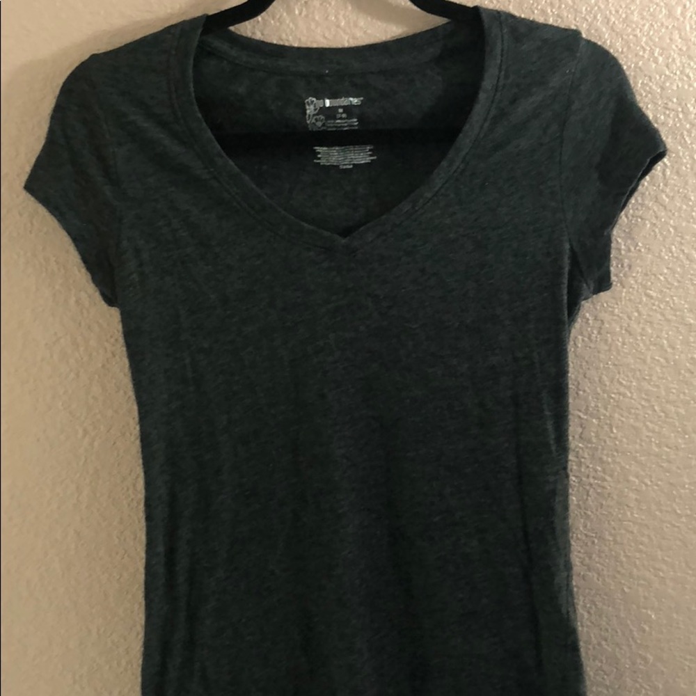 No boundaries gently used t shirt